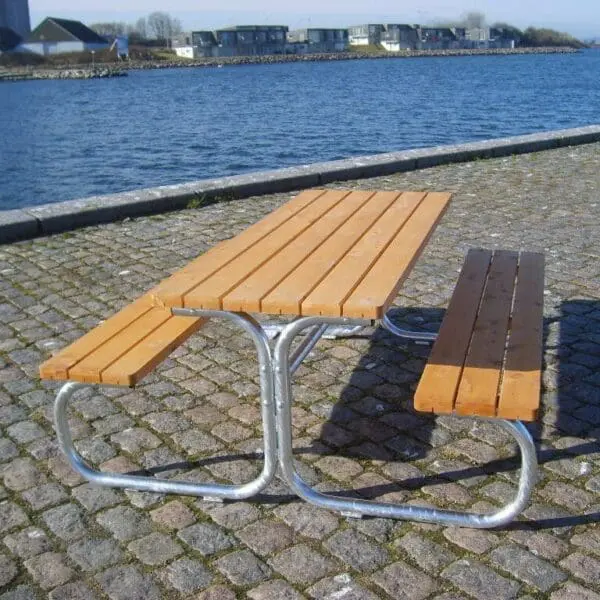 Bord-/benkesett i nordlandsk furu - Bilde 2