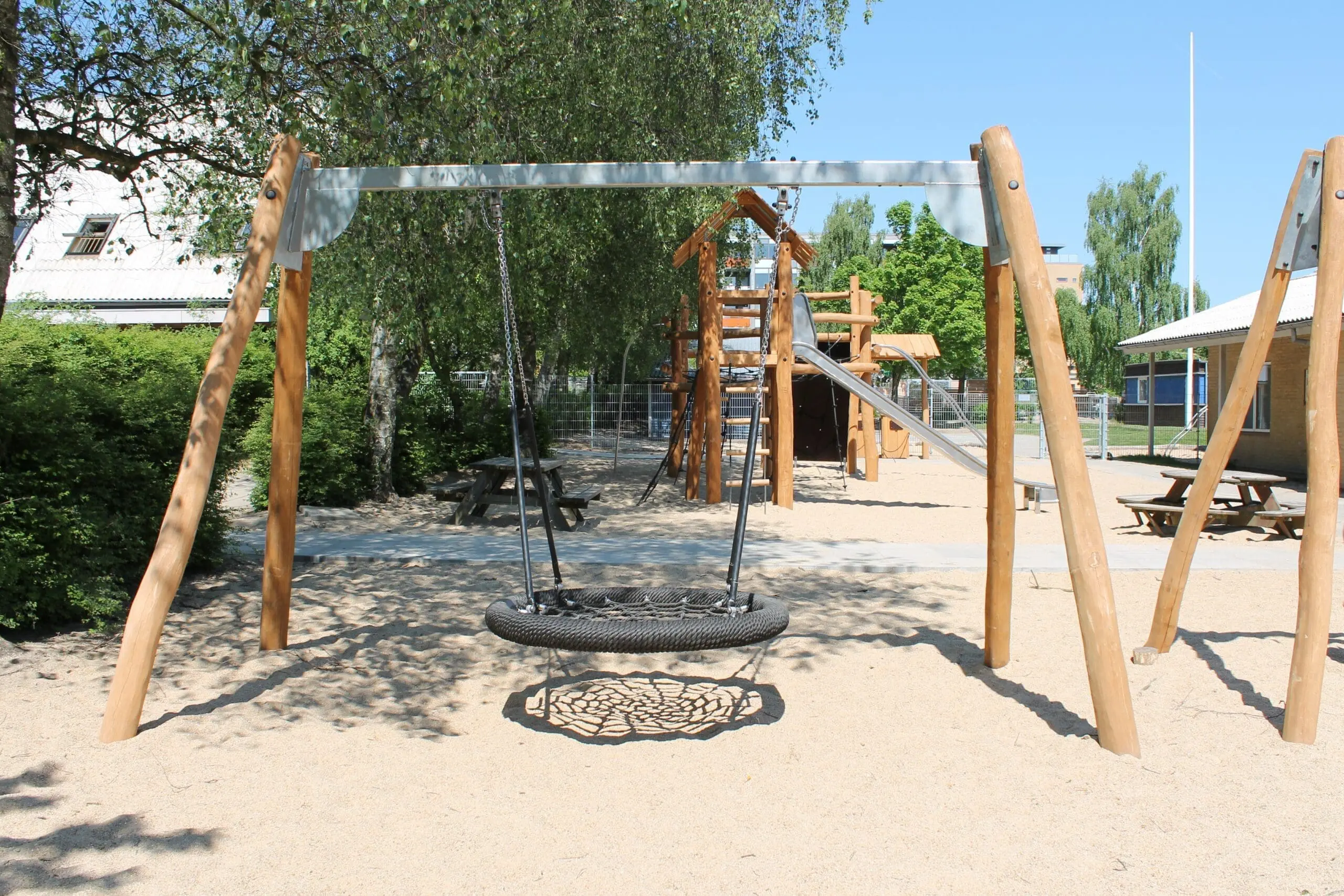 Robinia/stålhuske med fuglerede - Bilde 2
