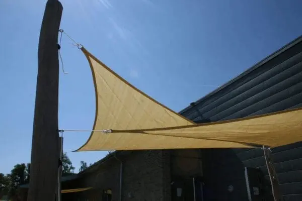 Hdpe trekantet slynge 3x3x3 m - camel inkl. beslag