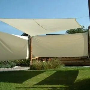 Pe firkantet seil 3,6x3,6 m - offwhite inkl. beslag