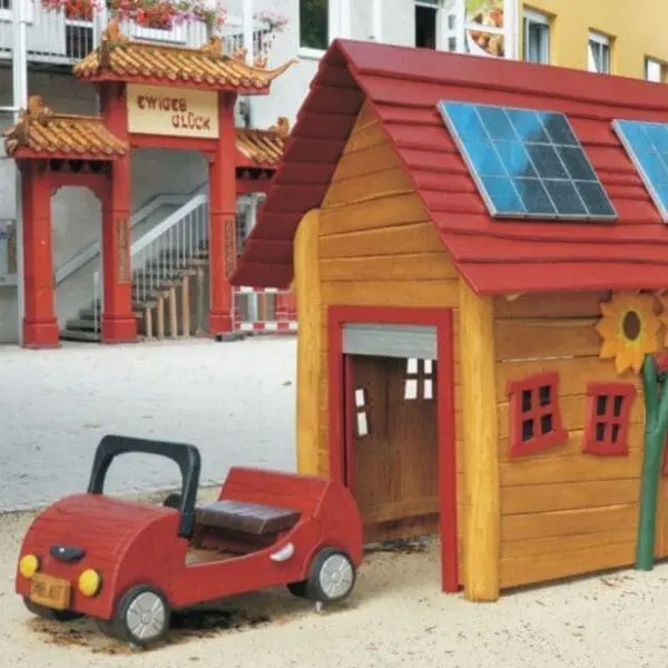 Liten solgarasje uten bil - Bilde 3