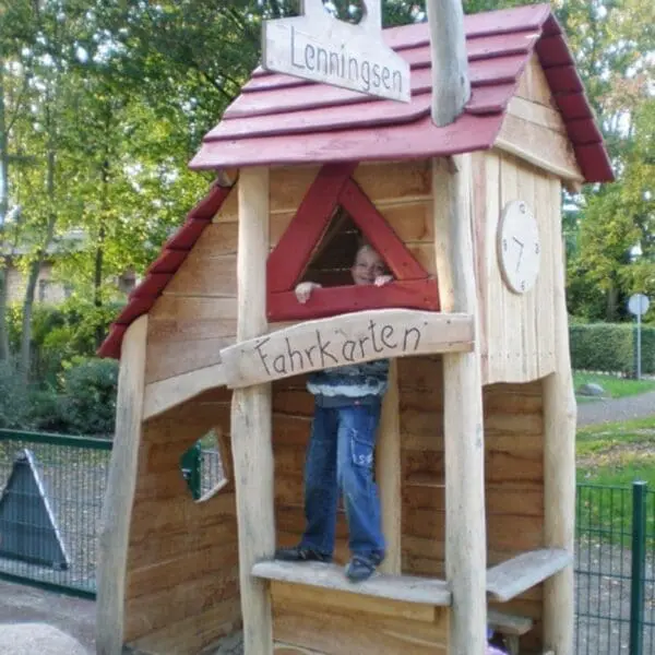 liten togstasjon - Bilde 2