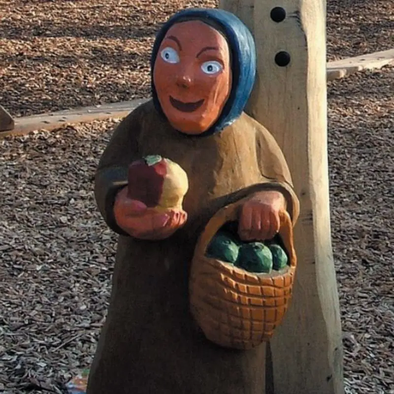 Klatring i tre med skulptur (n 39) - Bilde 3