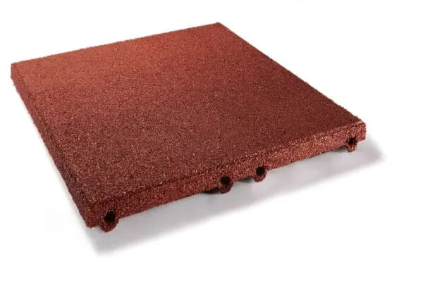 Gummifliser rød dråpehøyde 1,5m 50x50x4,5cm - Pris M2