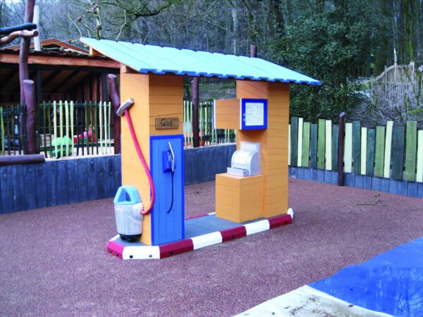 liten bensinstasjon - Bilde 4